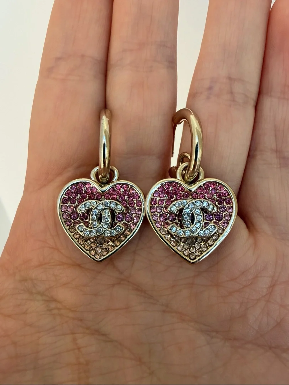 💗CHANEL Heart Hoop Earrings with Pink Crystal CC Motif🤍